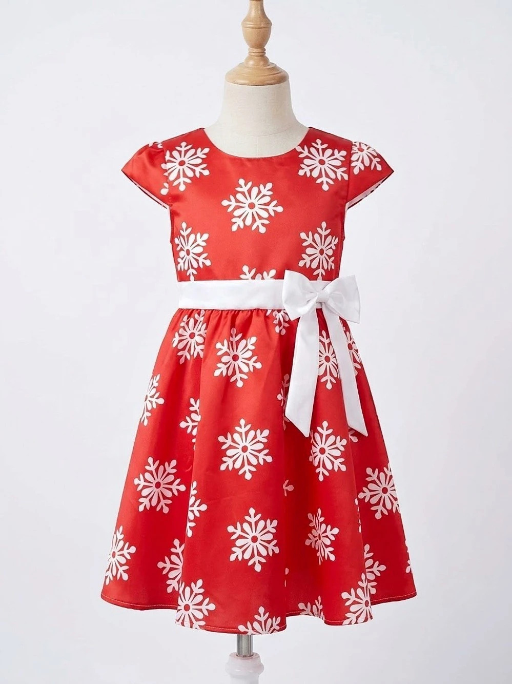 Qisemi Mitun Seni Girls Size 8 Red Floral Dress NWT